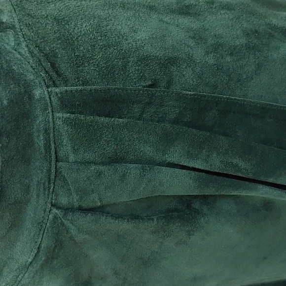 Ladies Hillary Paige suede skirt, hunter green, back zip, front split, sz 10 - Picture 6 of 8